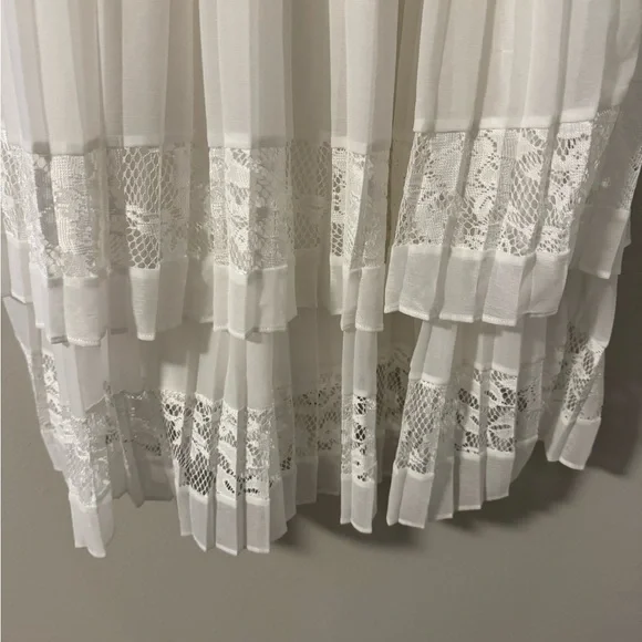 French Connection Adanna Pleated Lace Jersey Dress - Picture 4 of 8